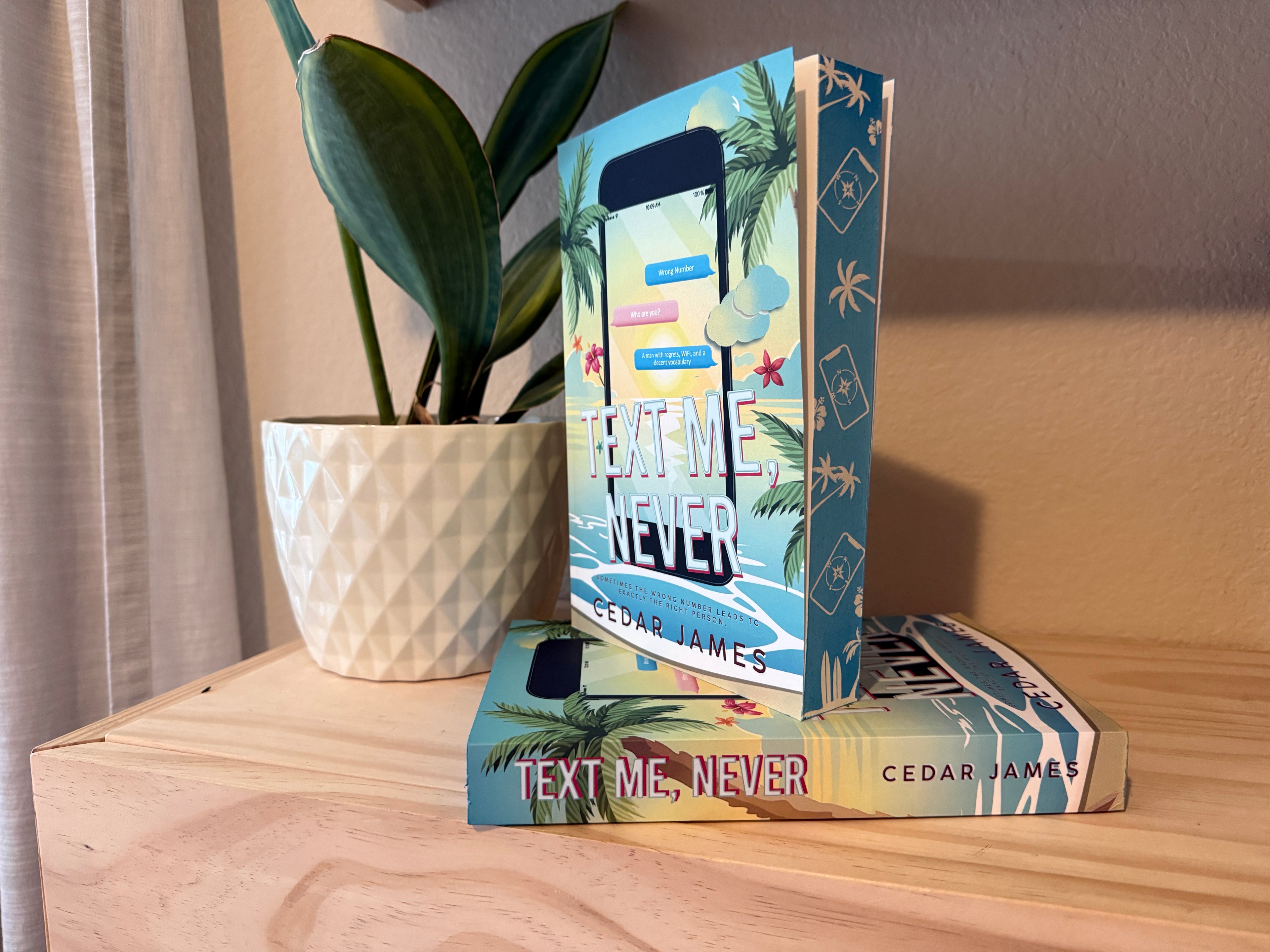 Text Me Never (Sprayed Edges + Goodies)